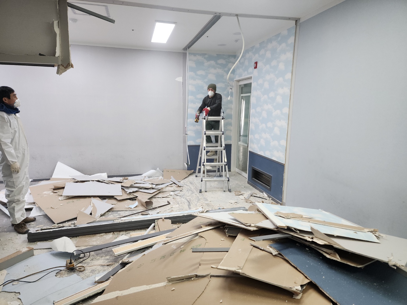 안전한 철거 작업 현장 19